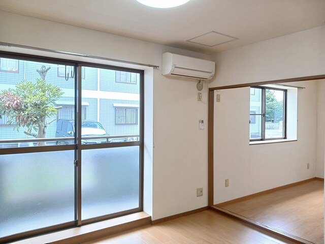 居室・リビング　居間です