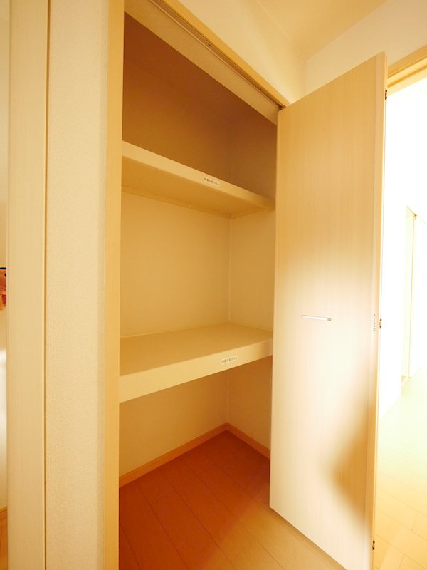 収納　ホール側