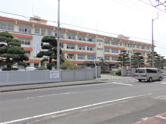高校・高専　愛媛県立川之江高校（高校・高専）まで730m