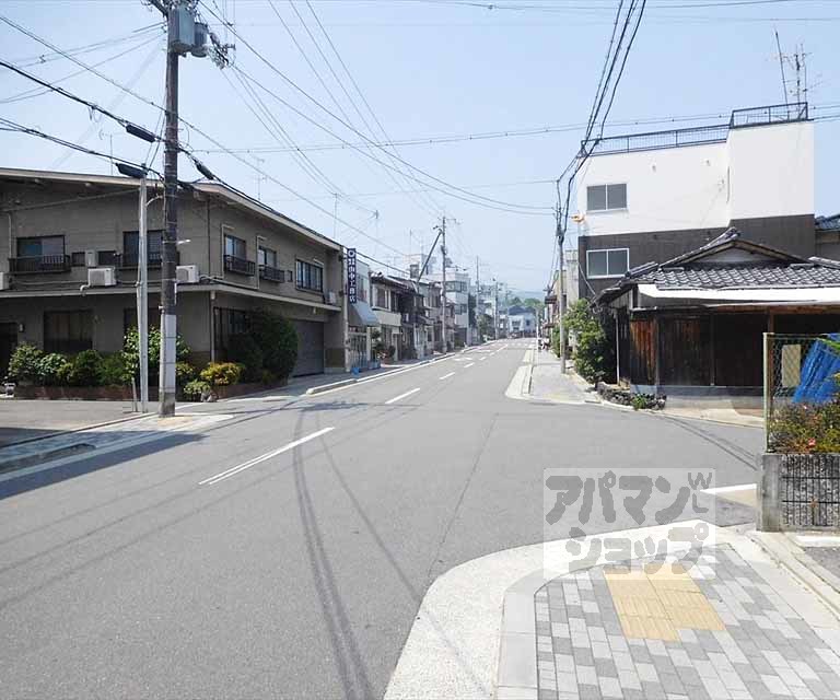 その他　前面道路です。