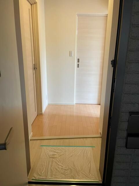 玄関　※写真は別部屋です