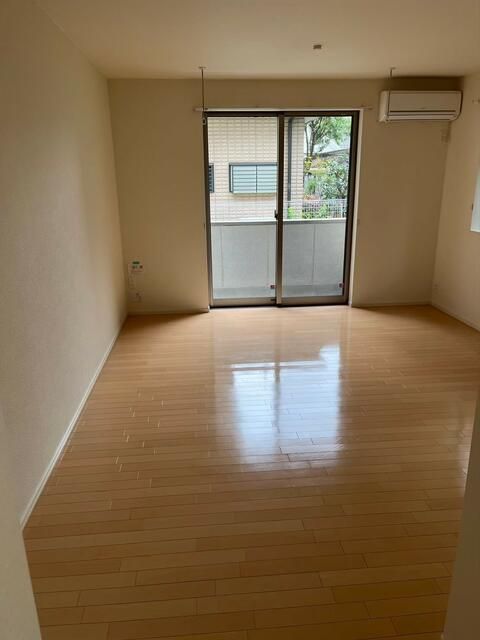 居室・リビング　※写真は別部屋です