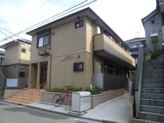 建物外観　総タイル張りのオシャレな外観です。