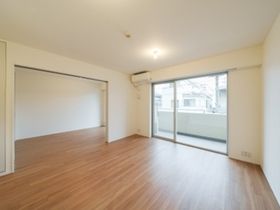 居室・リビング　使いやすい居間です
