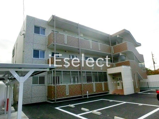 建物外観　閑静な住宅街に立地しております。