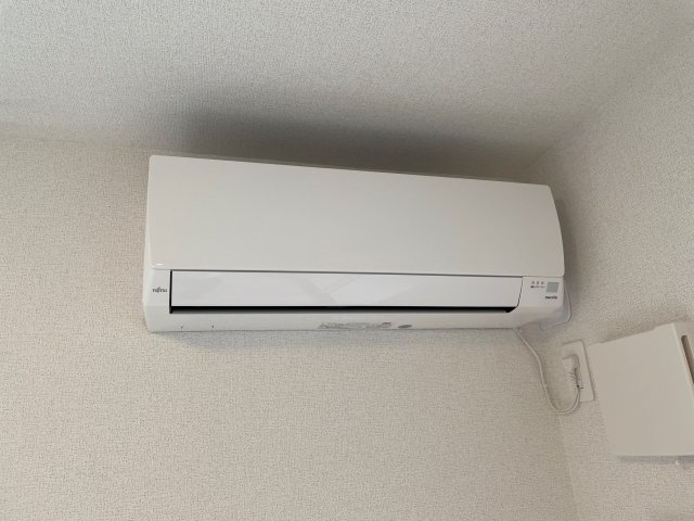 その他設備　エアコン２基付