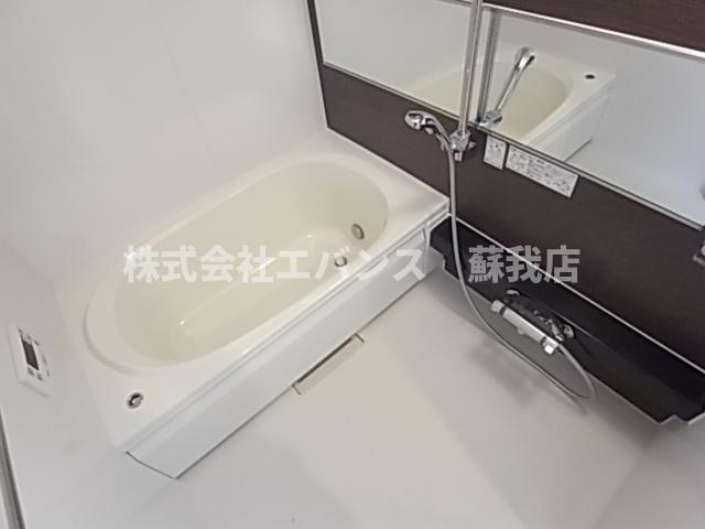 バス・シャワールーム　ゆったり過ごせるお風呂です