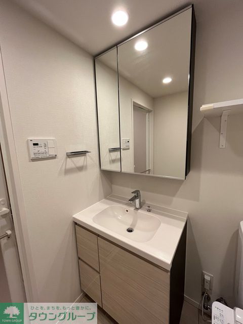 洗面設備　※写真は同タイプ住戸です。