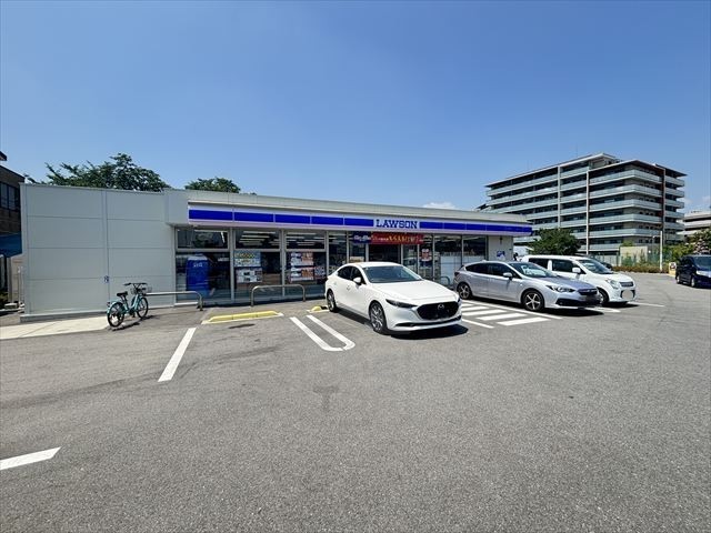 コンビニ　ローソン　吹田岸部中五丁目店（コンビニ）まで354m