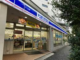 コンビニ　ローソン ポートストア海岸店（コンビニ）まで136m