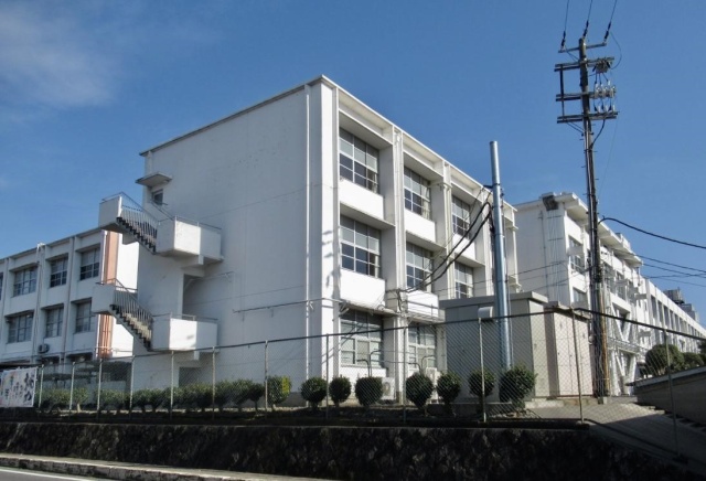 高校・高専　水口高等学校　進路指導課（高校・高専）まで1400m