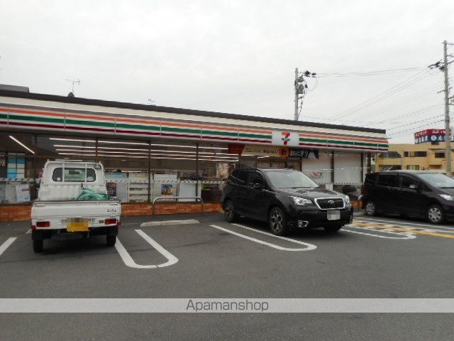コンビニ　セブンイレブン様（コンビニ）まで1100m