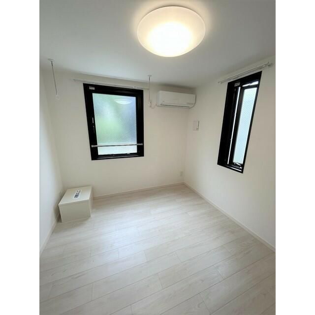 居室・リビング　こちらのリビングで趣味の時間をお楽しみください
