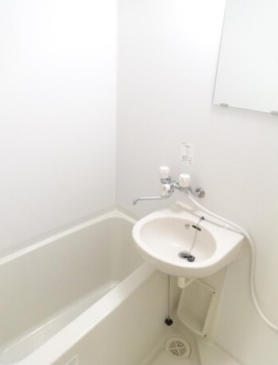 バス・シャワールーム　※別部屋参照写真