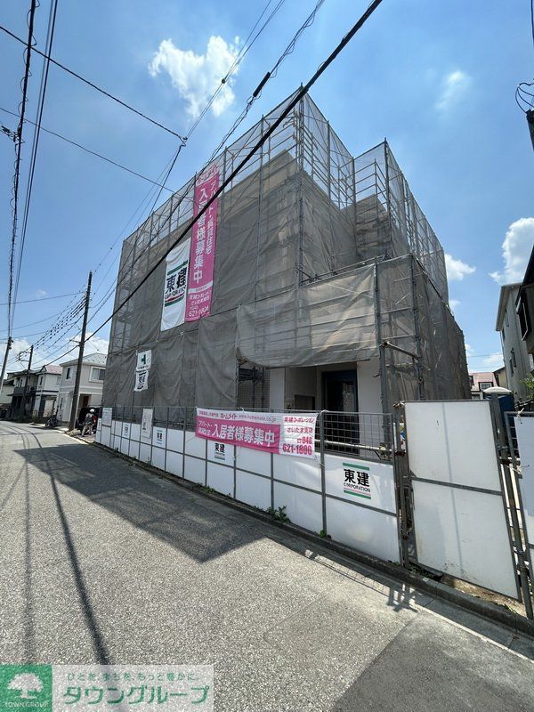 建物外観　駐車場