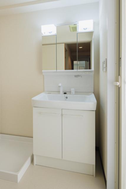 洗面設備　※写真は同タイプ住戸です。