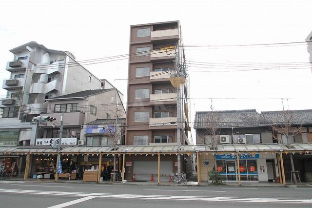 GLANZ七条通の外観写真