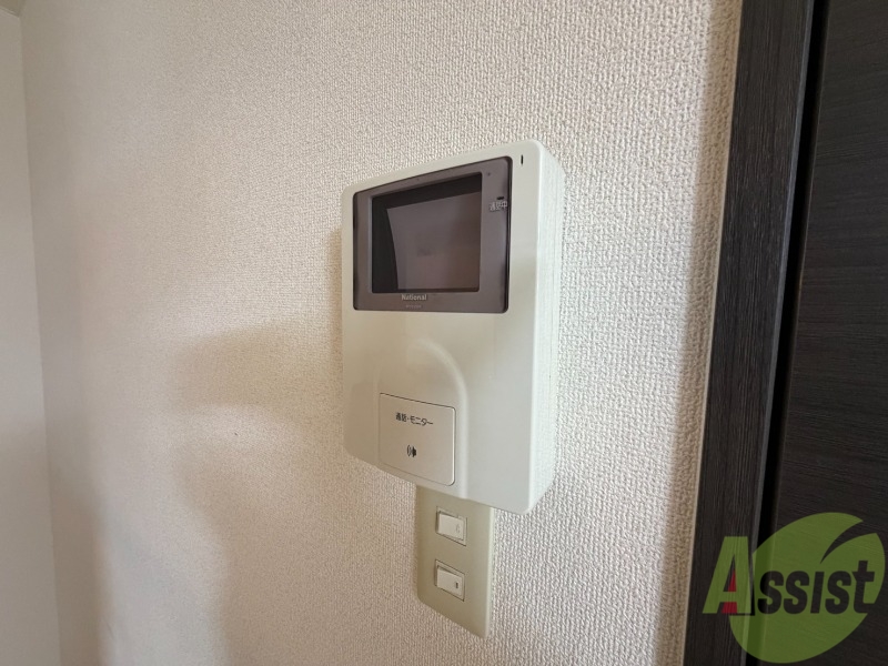 セキュリティ　ＴＶモニター付インターホンです。来客者の顔が見えるので安心！