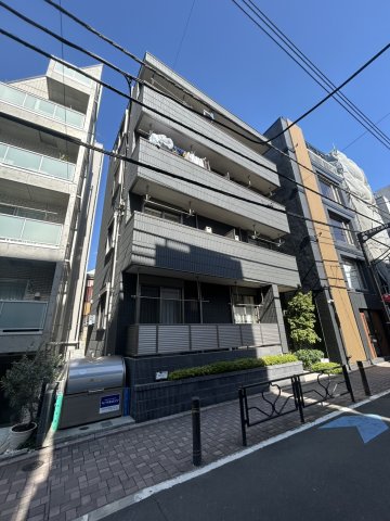 都営大江戸線 本郷三丁目駅 徒歩3分 築8年