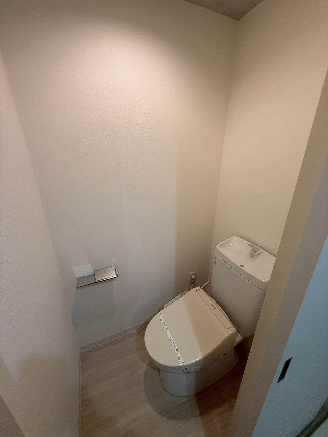 ルクレ堺筋本町レジデンスのトイレ写真