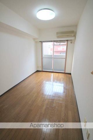 REV 35の居間写真