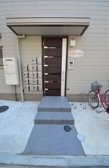 エントランス　毎日通るエントランスはこんな感じです♪