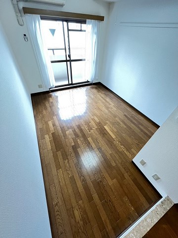 クレアコート産所町の居間写真