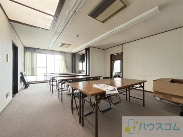 ハウスドクタービルの居間写真