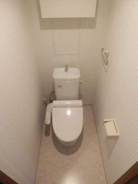 ＪＲ総武線 市川駅 徒歩7分 7階建 築12年のトイレ写真