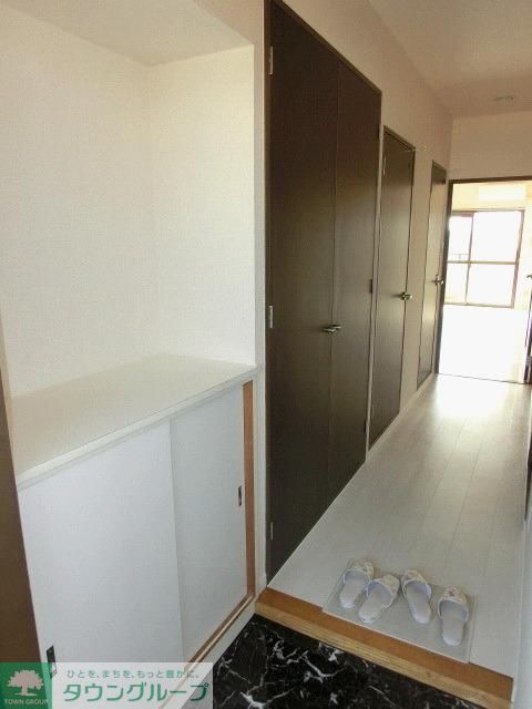 玄関　シューズBOX完備