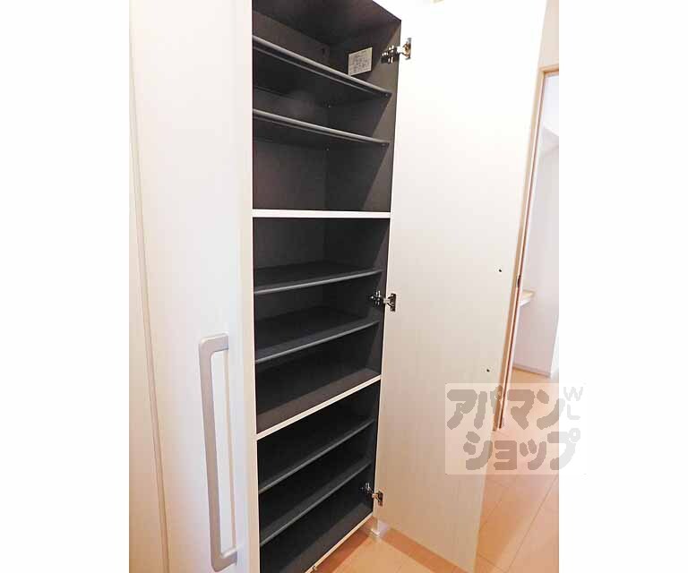 収納　靴箱・・・驚異の収容力！