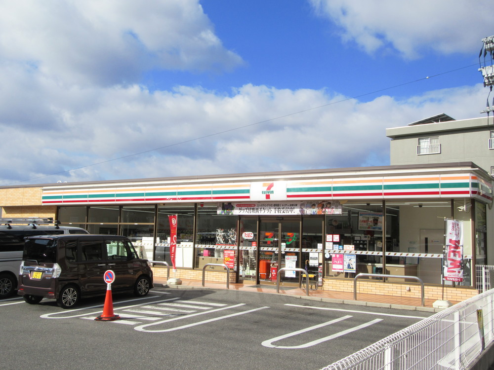 コンビニ　セブンイレブン広島皆賀3丁目店（コンビニ）まで620m