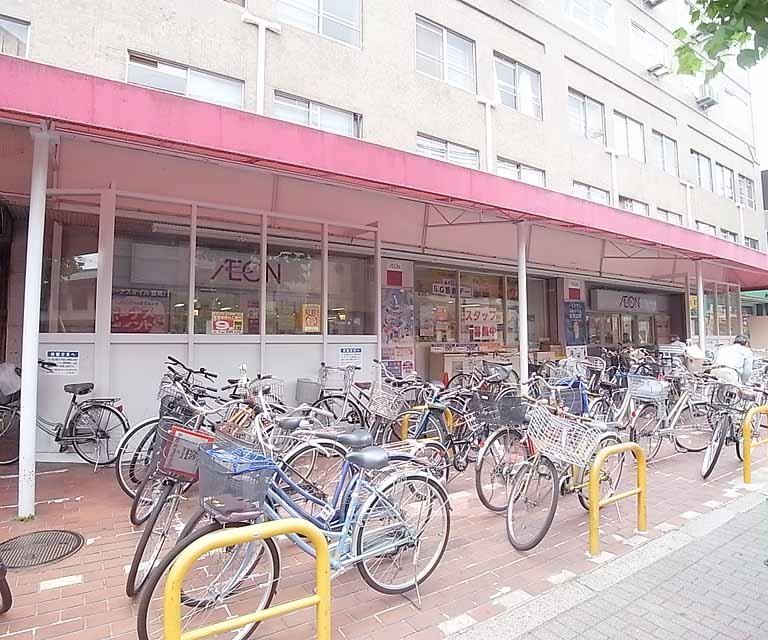 【京都市左京区岡崎徳成町のマンションのスーパー】