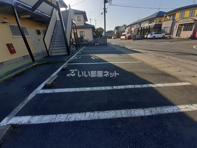 【Ｋハイツ和らぎの駐車場】