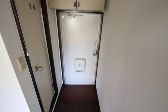 玄関　※別部屋の写真です