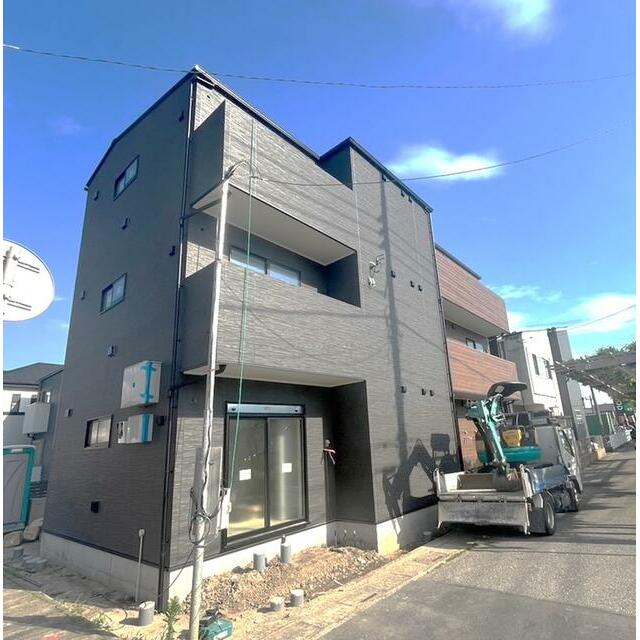 ＡＪ春日部の建物外観