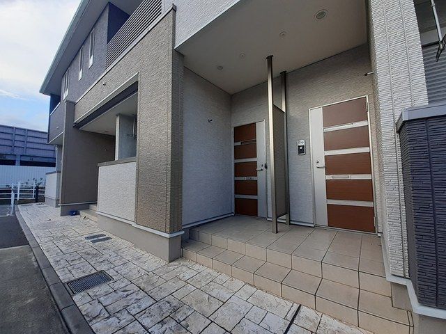 【加古川市加古川町南備後のアパートのエントランス】