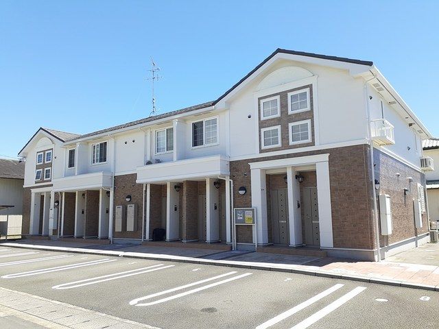 浜松市中央区舞阪町舞阪のアパートの建物外観