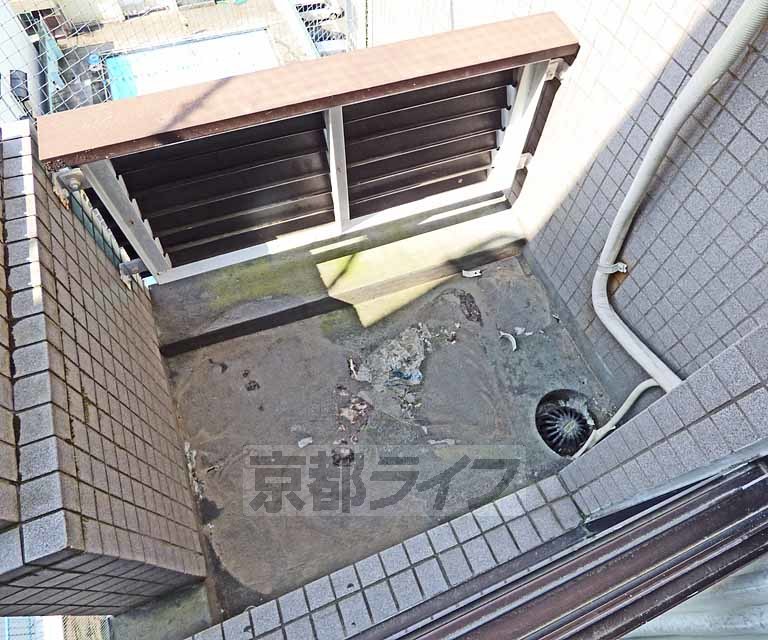 【京都市上京区東上善寺町のマンションのバルコニー】