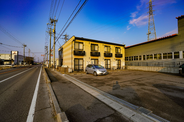 瀬戸内市邑久町豆田のアパートの建物外観