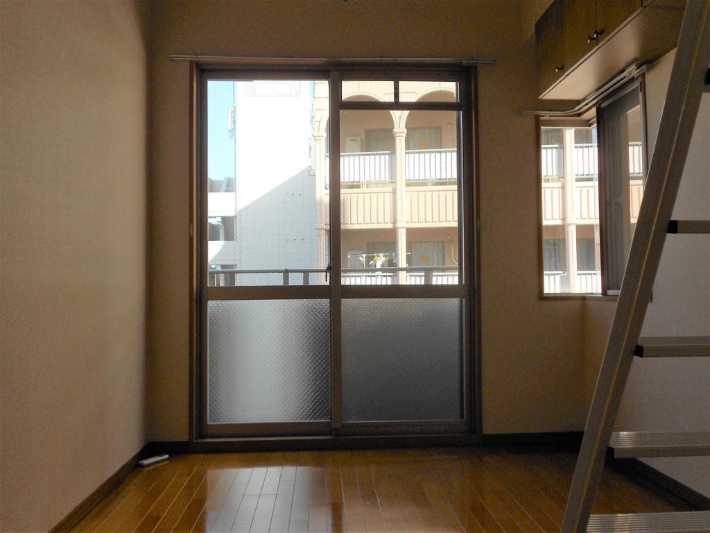 居室・リビング　同タイプ・同モデルを使用