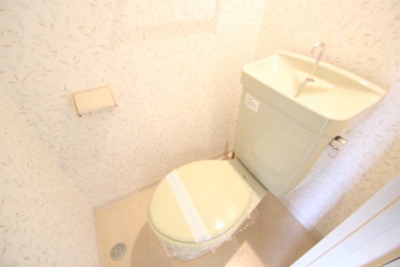 トイレ　※別部屋の写真です