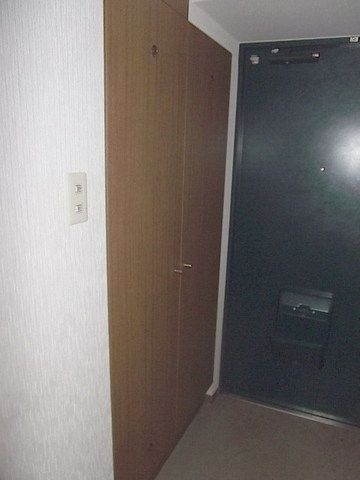 玄関　シューズボックス付きの玄関です