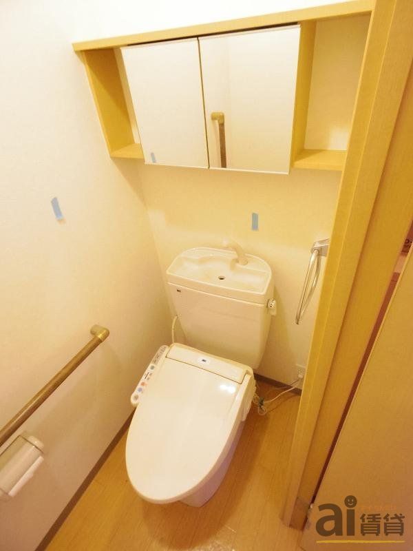 トイレ　※同仕様写真