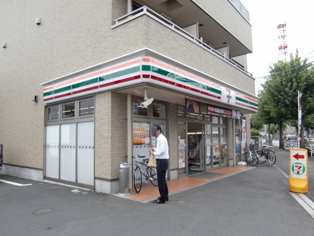コンビニ　セブンイレブン八王子明神町3丁目店（コンビニ）まで697m