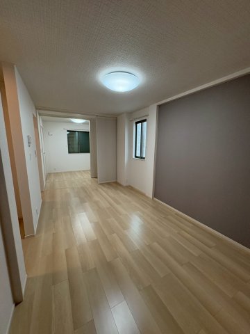 居室・リビング　こちらの居間で趣味の時間をお楽しみください