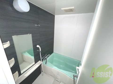 バス・シャワールーム　疲れた時はゆっくり湯船につかってみてはいかがでしょうか。