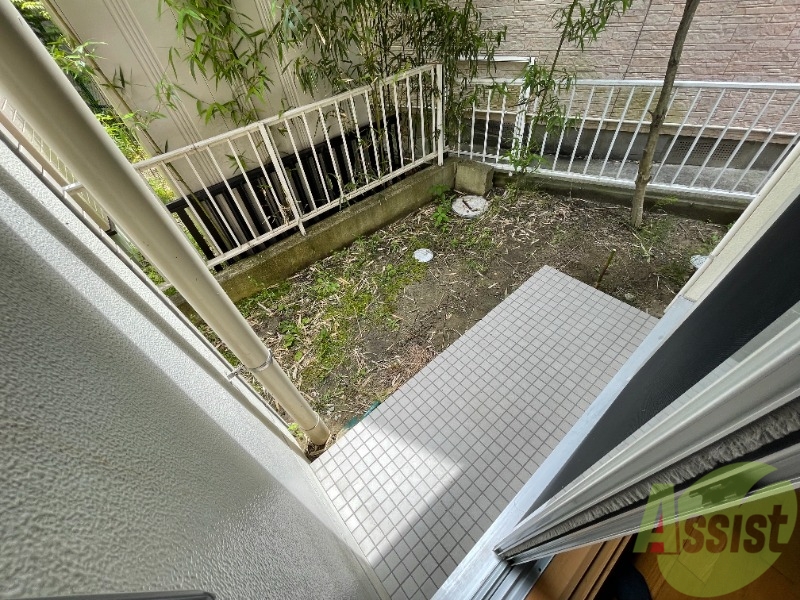 バルコニー　洗濯物がたくさん干せる専用庭で嬉しいですね。