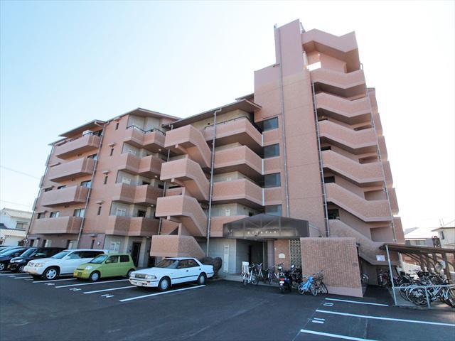 建物外観　松山市西石井　ロイヤルヴィラ　外観