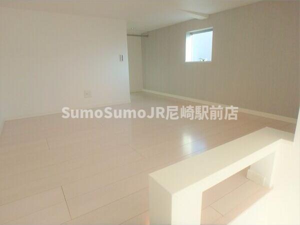 その他部屋・スペース　使い勝手のいい寝室です